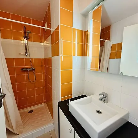 T4, Centre-port, Terrasse, Climatisation, Garage - Fr-1-723-178 Agde