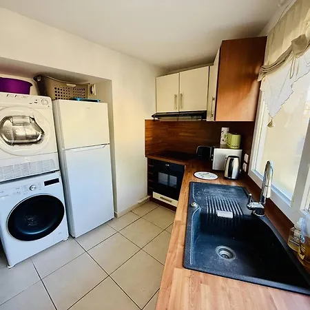 Apartament T4, Centre-port, Terrasse, Climatisation, Garage - Fr-1-723-178 *